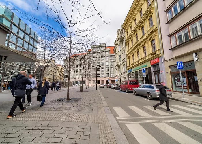 Exclusive Apartment Near Kafka\'S Head