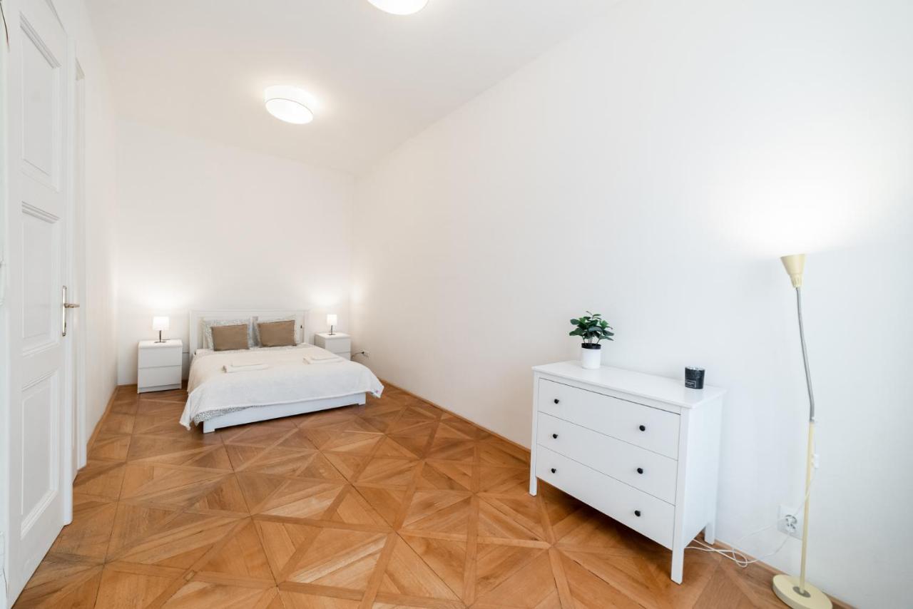 Exclusive Near Kafka's Head Apartamento Praga