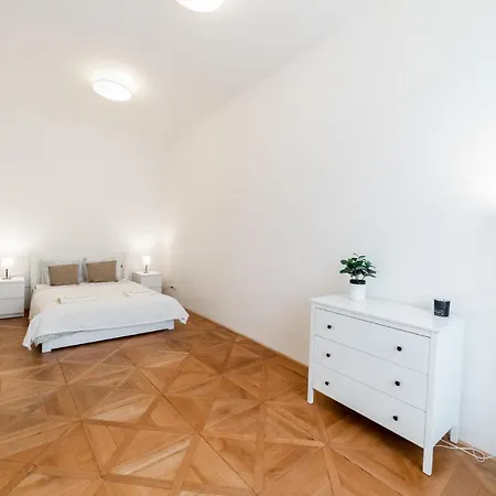 Exclusive Apartment Near Kafka'S Head Praga Exterior foto